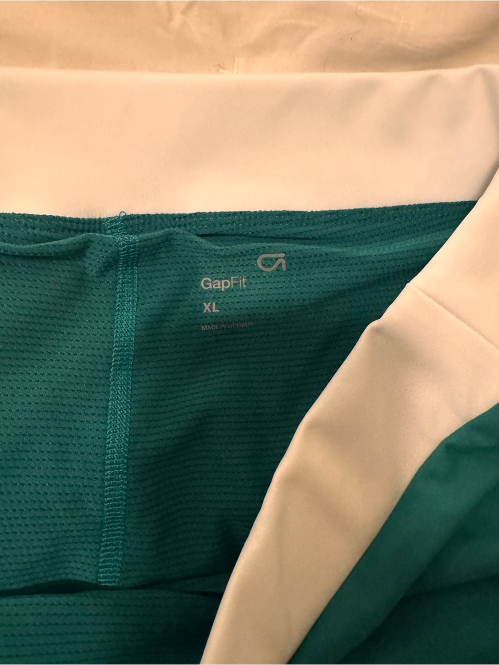 GAP shamrock Green Mini Skort with White Trim - Picture 2 of 5